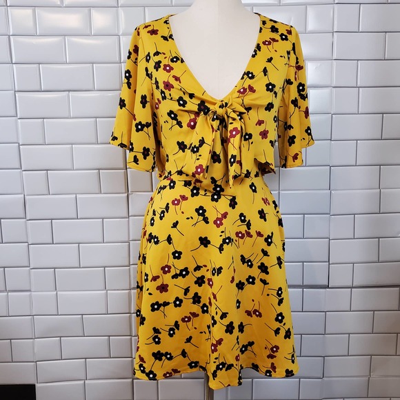 BCBGENERATION | FLORAL TIE FRONT OPEN BACK  MUSTARD DRESS WOMEN'S SIZE S… - Picture 4 of 17